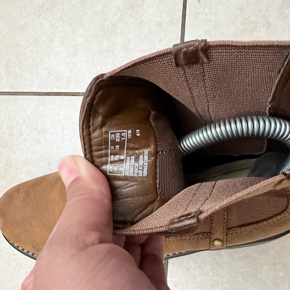 Clarks Suede Chelsea Boots - Picture 5 of 5